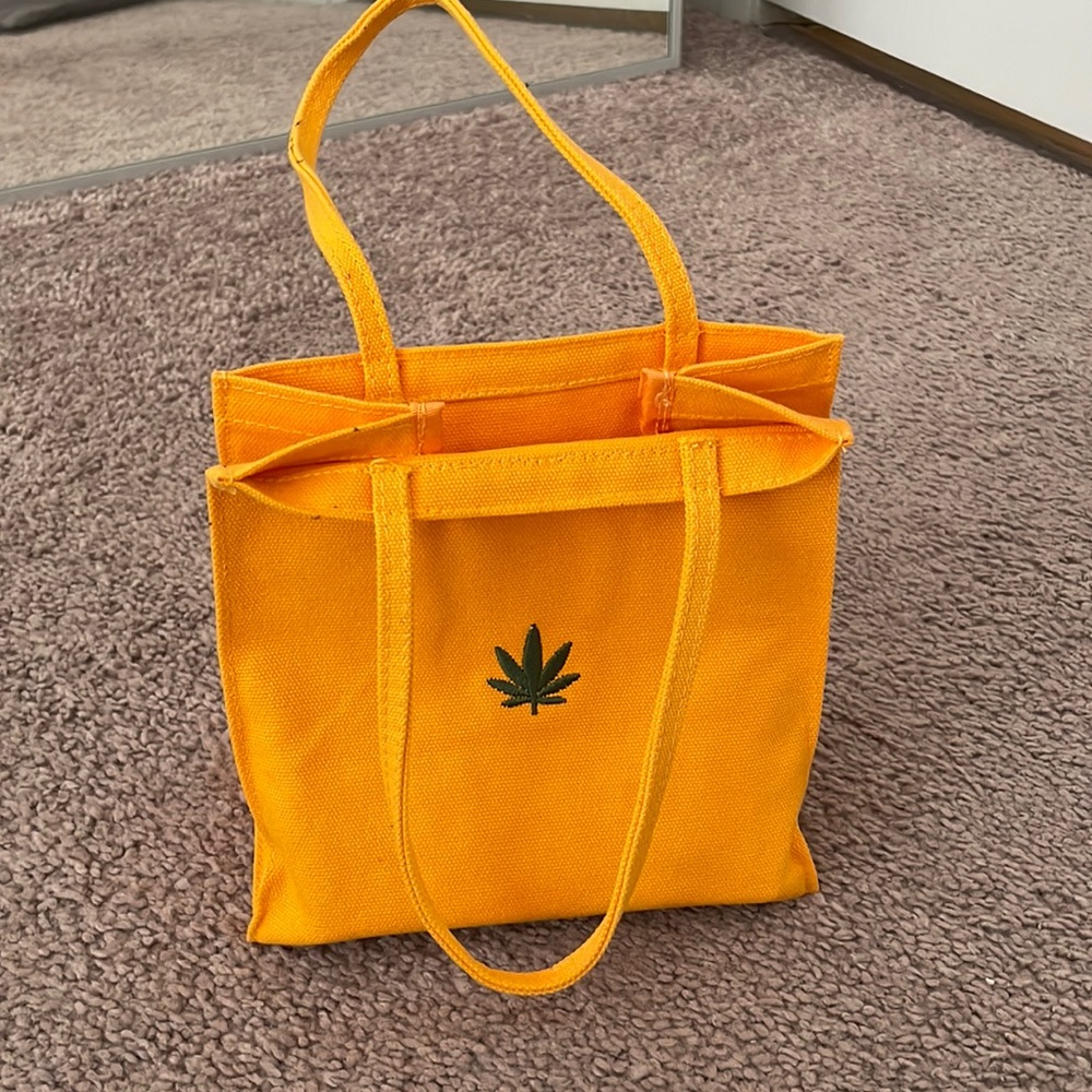 Mini canvas bag- yellow 🍃